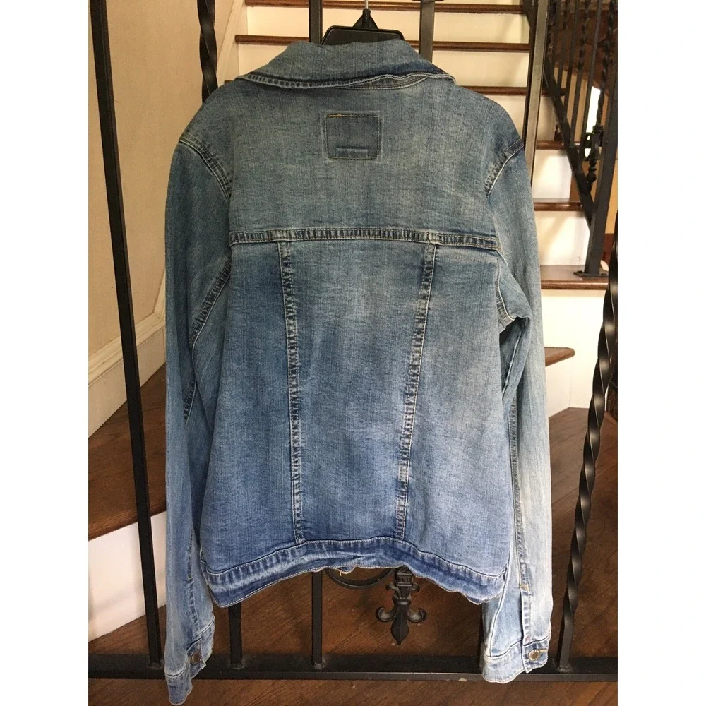 Girl's Size XL Denim Levi Strauss Jean Jacket Fits 13-15 Years  Button Up Blue